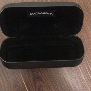 Dolce & Gabbana case and pouch!